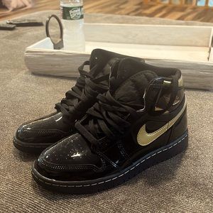 Black and gold airjordan ones (size 4Y)